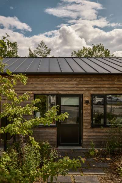 Wohnangebot mit besonderem Fokus auf Nachhaltigkeit mit Stahldächern, Kirke Værløsevej 52, 3500 Værløse, Dänemark